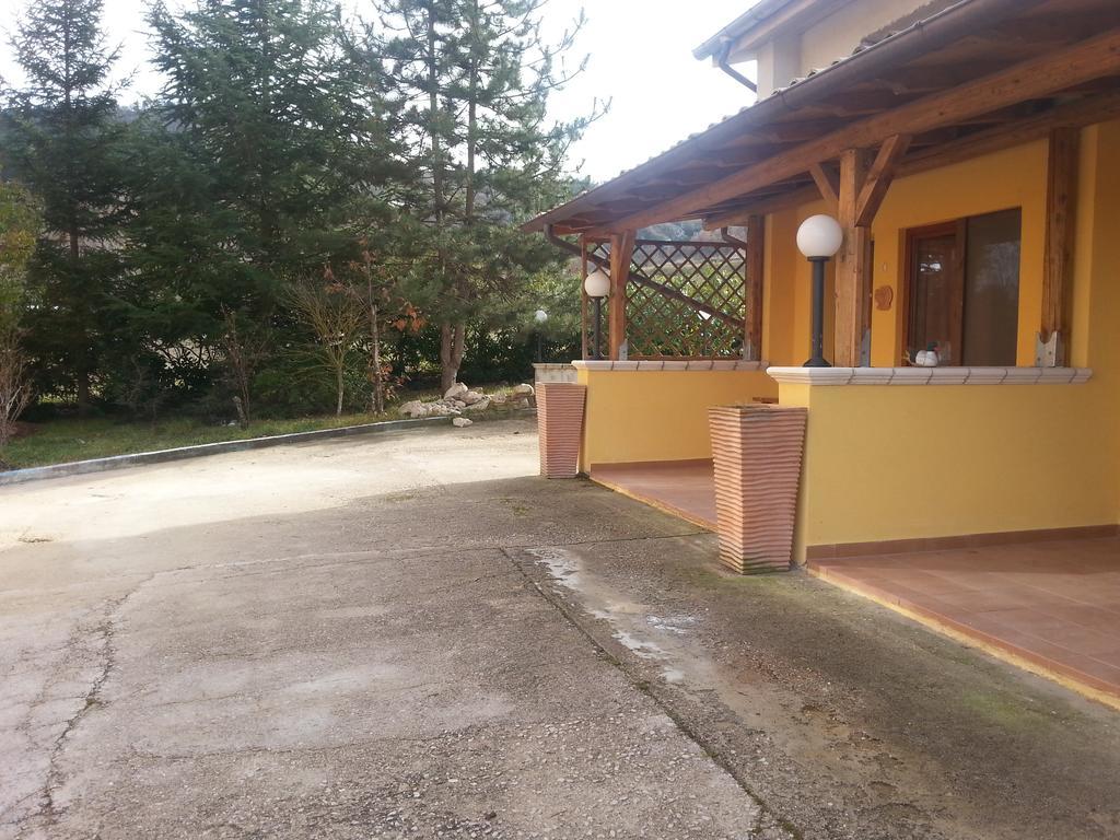 Il GIARDINACCIO Agriturismo Bed & Breakfast LʼAquila Cameră foto